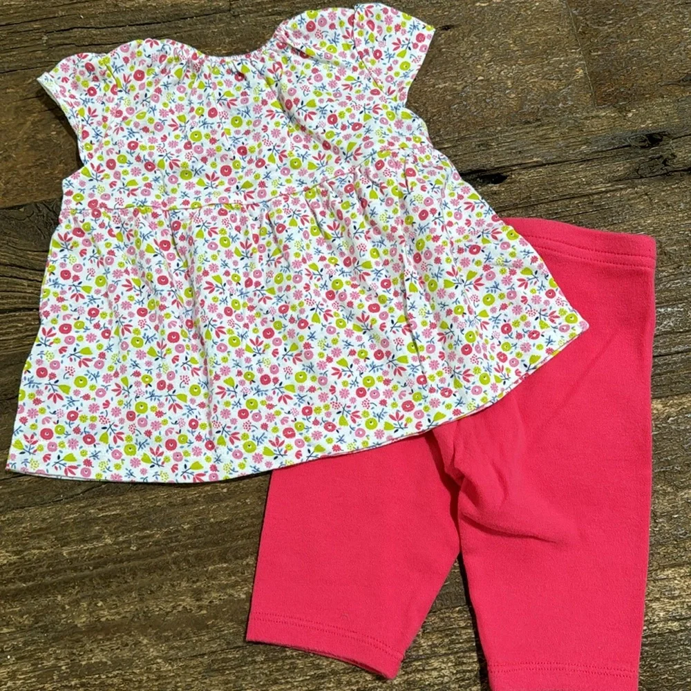 Child of Mine by Carter’s‎ 2 matching sets